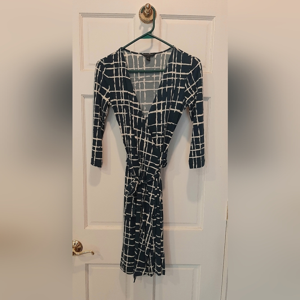 Banana Republic Navy and White 3/4 Sleeve Wrap Dress